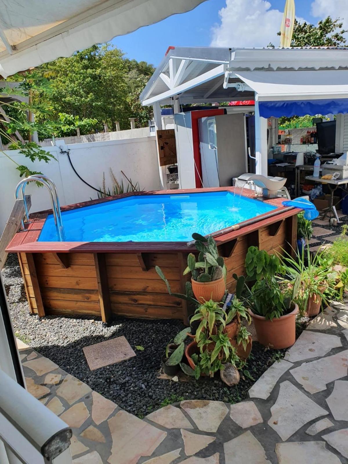 Le Sable Bleu - Evasion Tropicale A Sainte-Anne - Plage 5Min - Piscine - Parking - Logement Climatise - Vue Sur Les Palmiers - Parfait Pour Sejours En Famille Ou Entre Amis Exterior photo