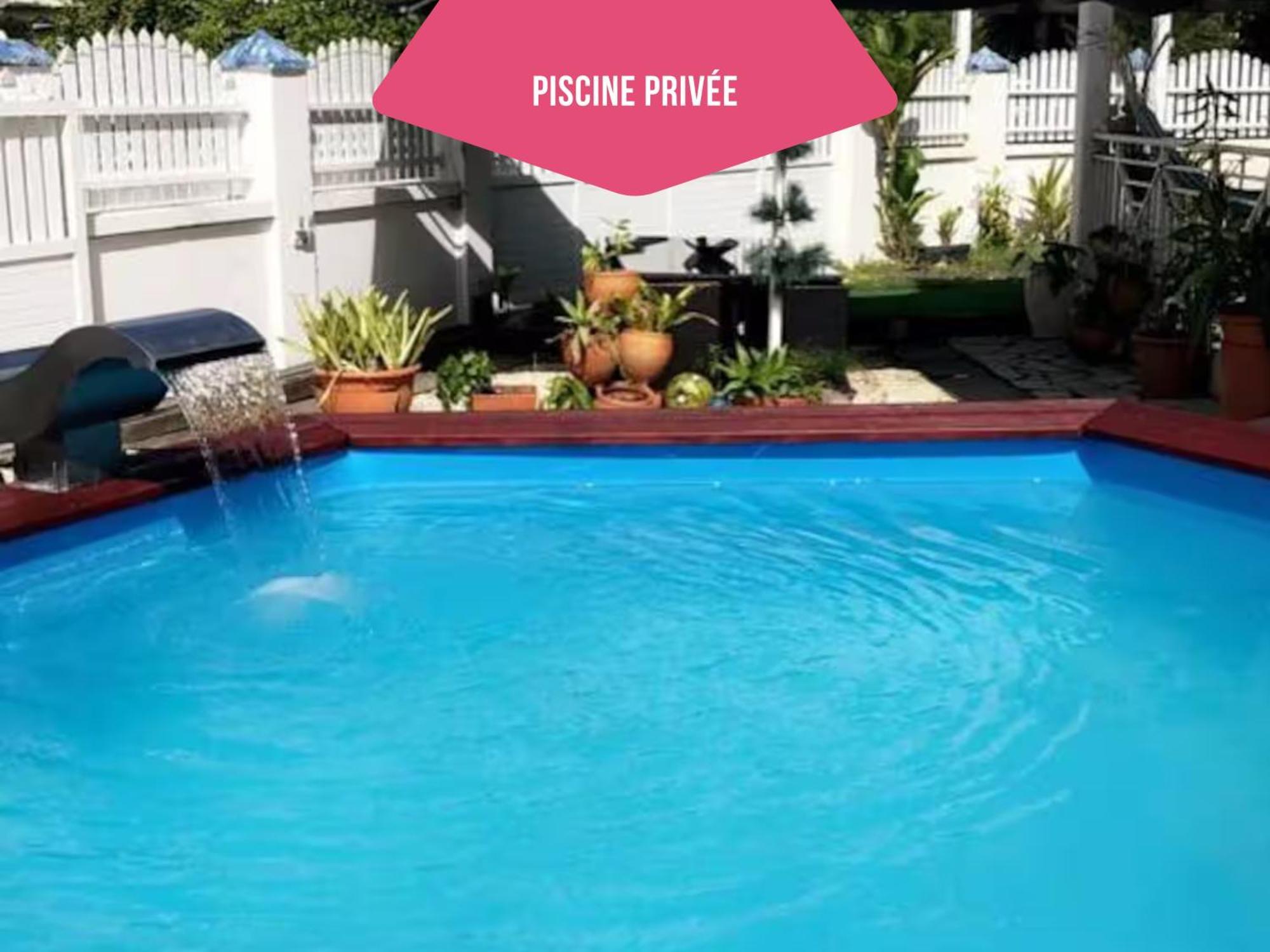 Le Sable Bleu - Evasion Tropicale A Sainte-Anne - Plage 5Min - Piscine - Parking - Logement Climatise - Vue Sur Les Palmiers - Parfait Pour Sejours En Famille Ou Entre Amis Exterior photo